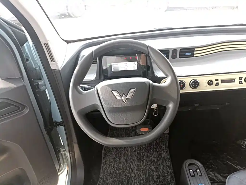Wuling MINIEV — миниатюра 11