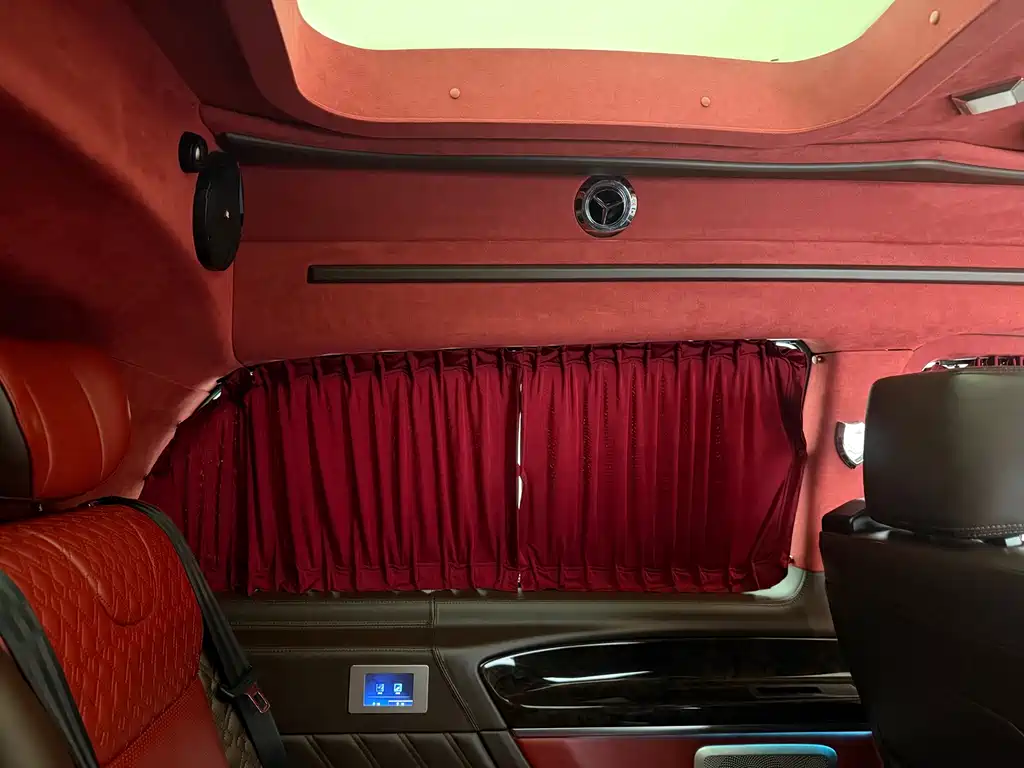 Mercedes-Benz V-Class — миниатюра 17