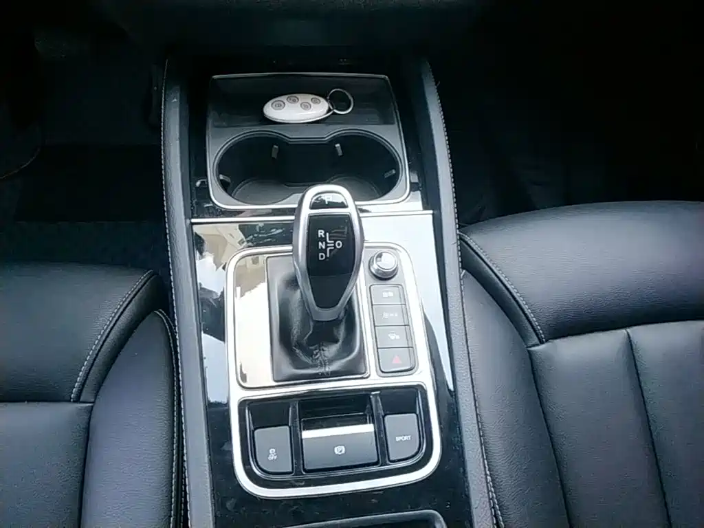 BYD MAX — миниатюра 14