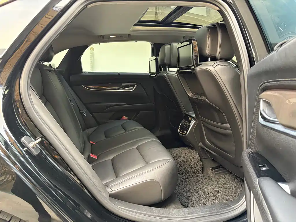 Cadillac XTS — миниатюра 9