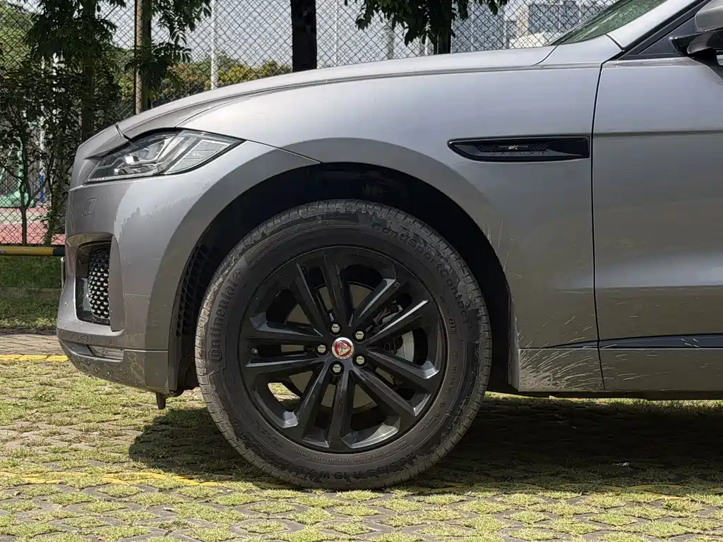 Jaguar F-PACE — миниатюра 8