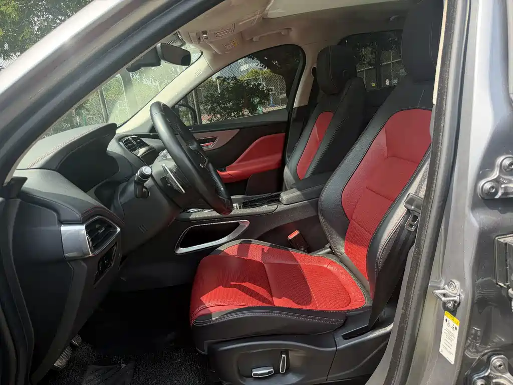 Jaguar F-PACE — миниатюра 18