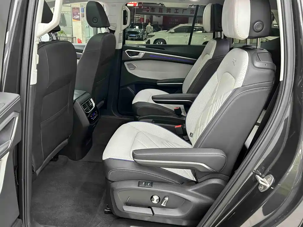 Volkswagen Talagon — миниатюра 21