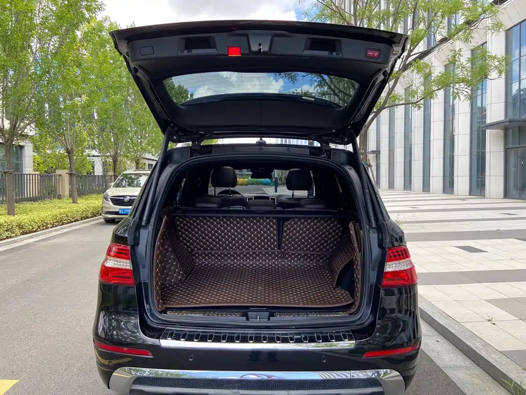 Mercedes-Benz M-Class — миниатюра 17