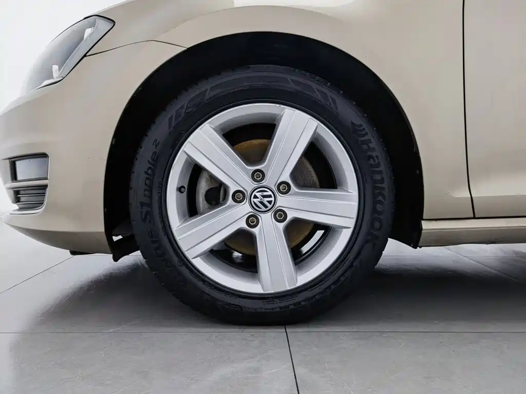 Volkswagen Golf — миниатюра 17