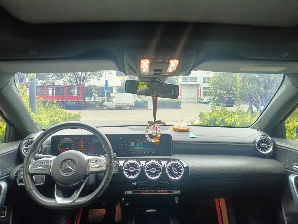 Mercedes-Benz A-Class — миниатюра 11