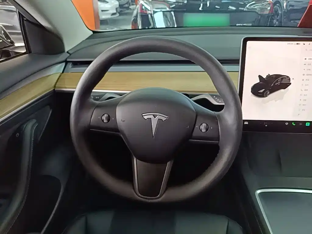Tesla Model 3 — фотографии объявления, Фото 11