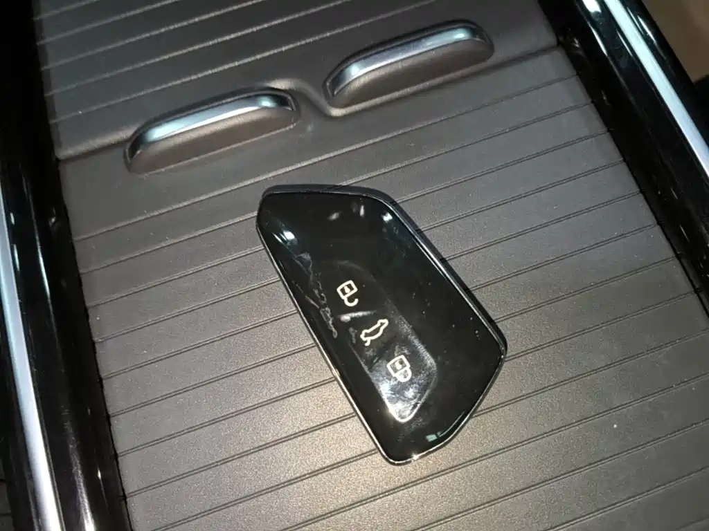 Volkswagen ID.4 X — миниатюра 9