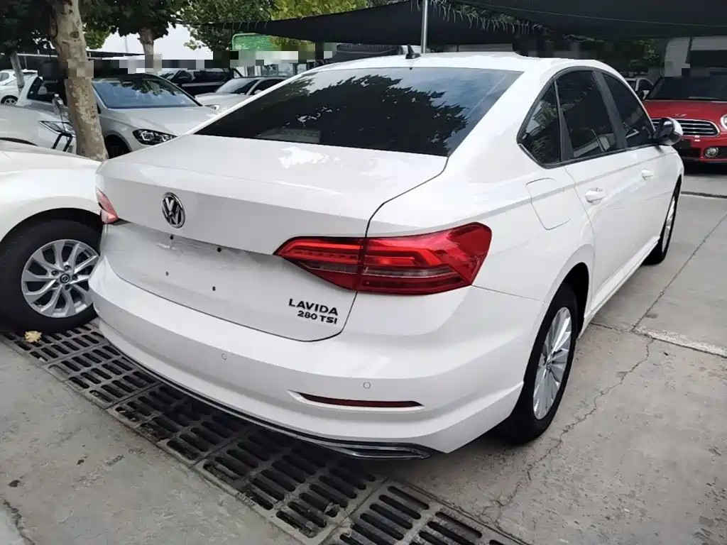 Volkswagen Lavida — миниатюра 7
