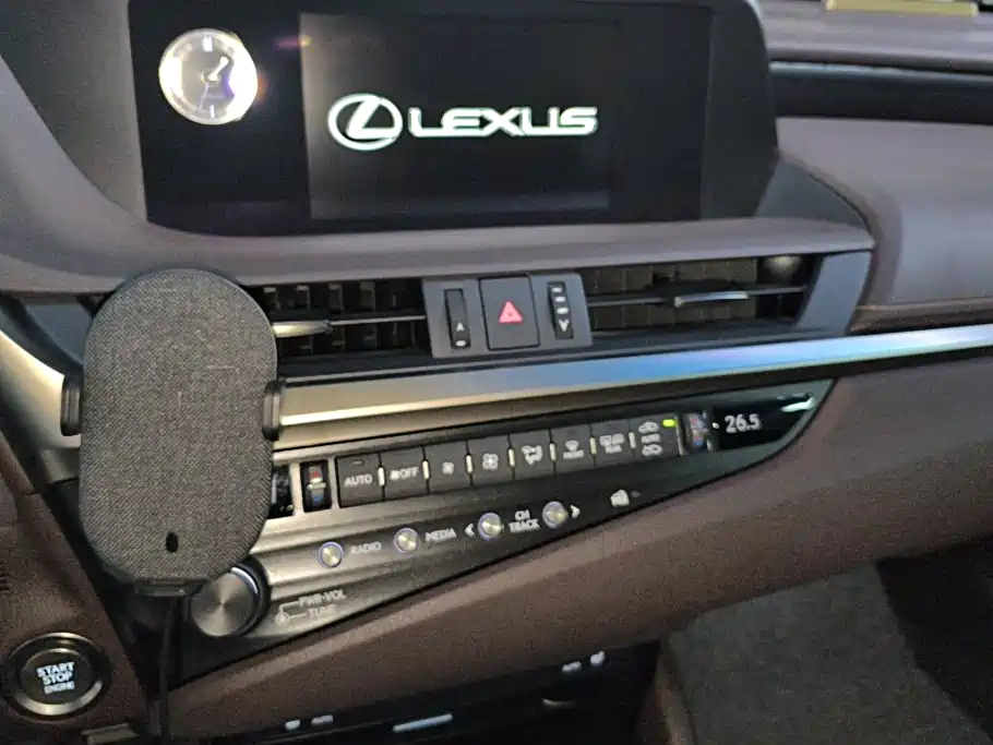 Lexus ES — миниатюра 13