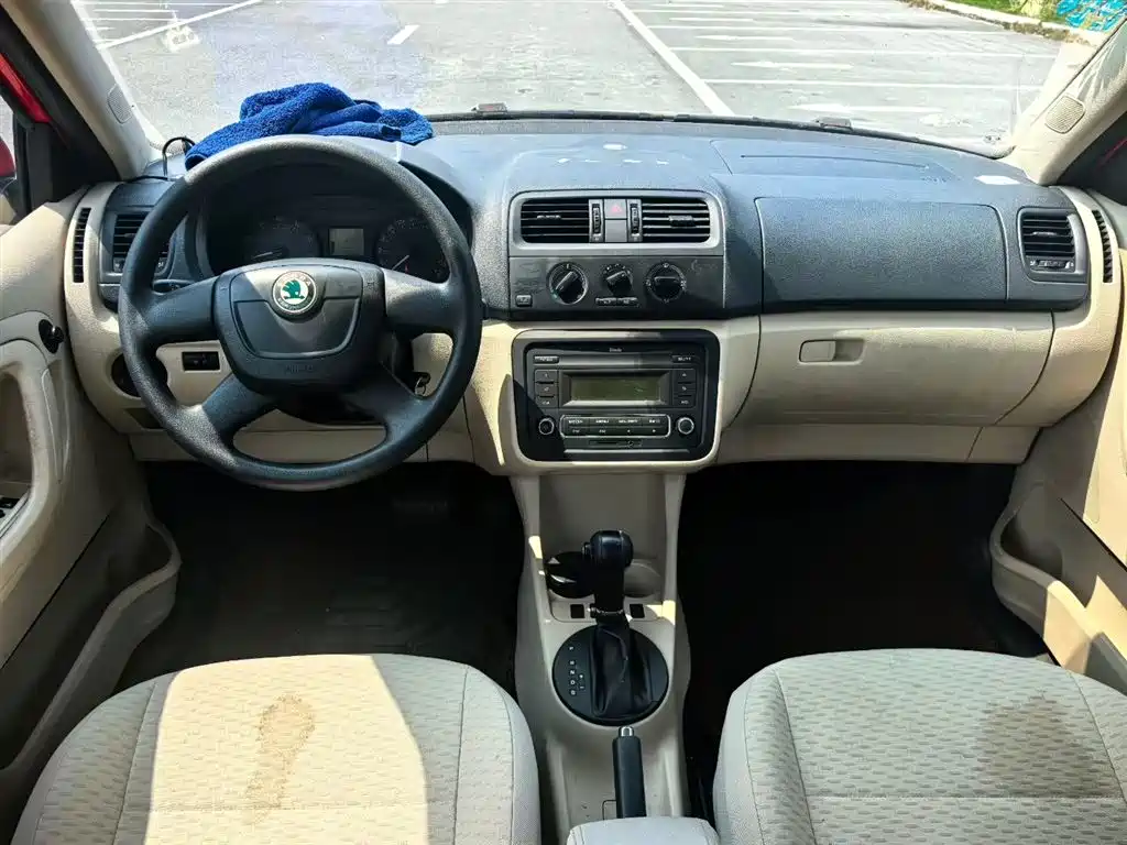 Skoda Fabia 2012 1.4L AT