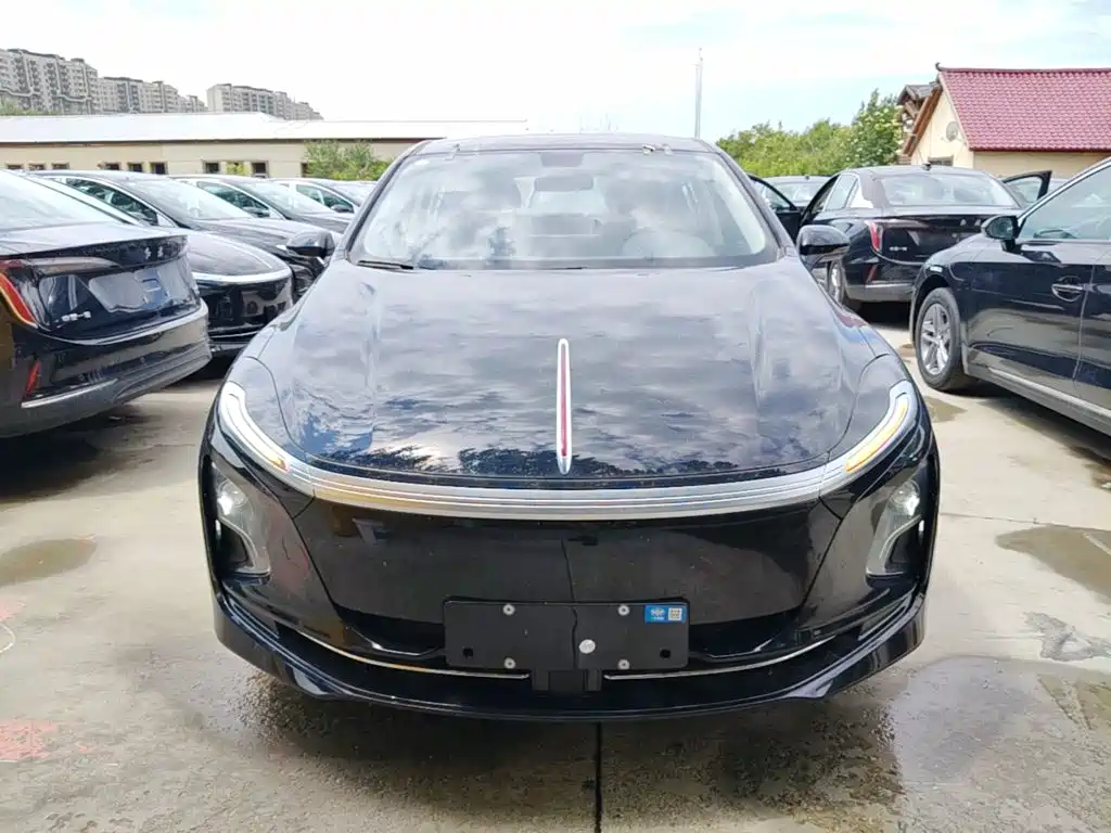 Hongqi E-QM5 2025 610km PLUS