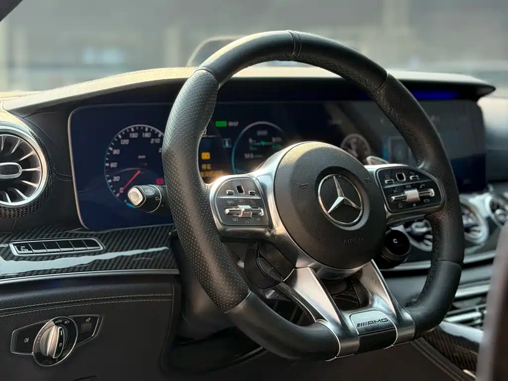 Mercedes-Benz AMG GT — миниатюра 9
