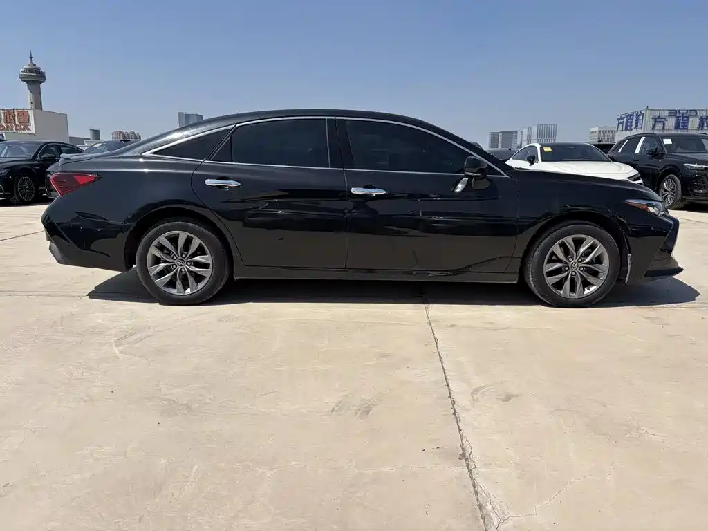 Toyota Avalon — миниатюра 5