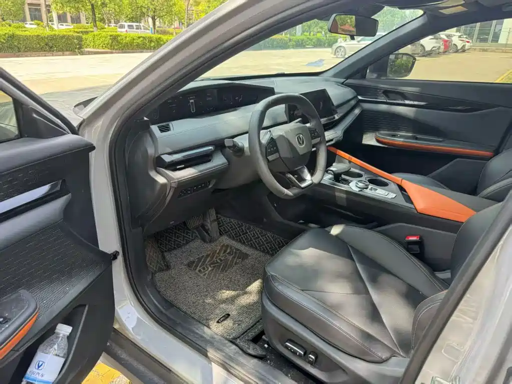 Changan UNI-V iDD — миниатюра 7