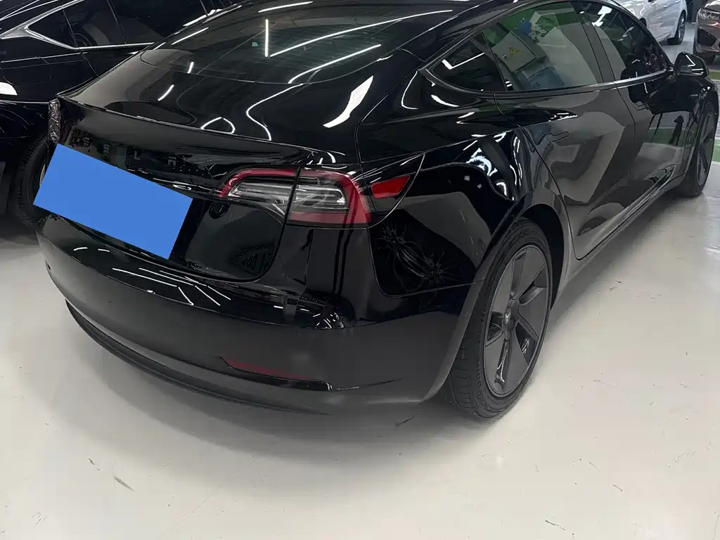 Tesla Model 3 — миниатюра 8