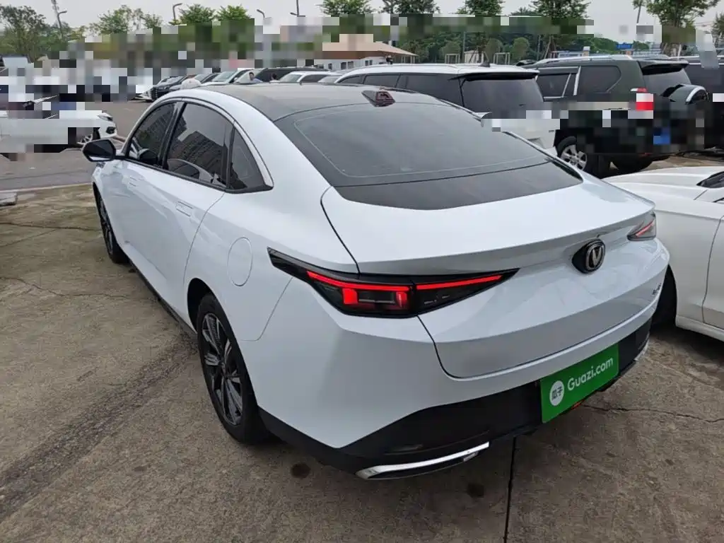 Changan Yida — миниатюра 5