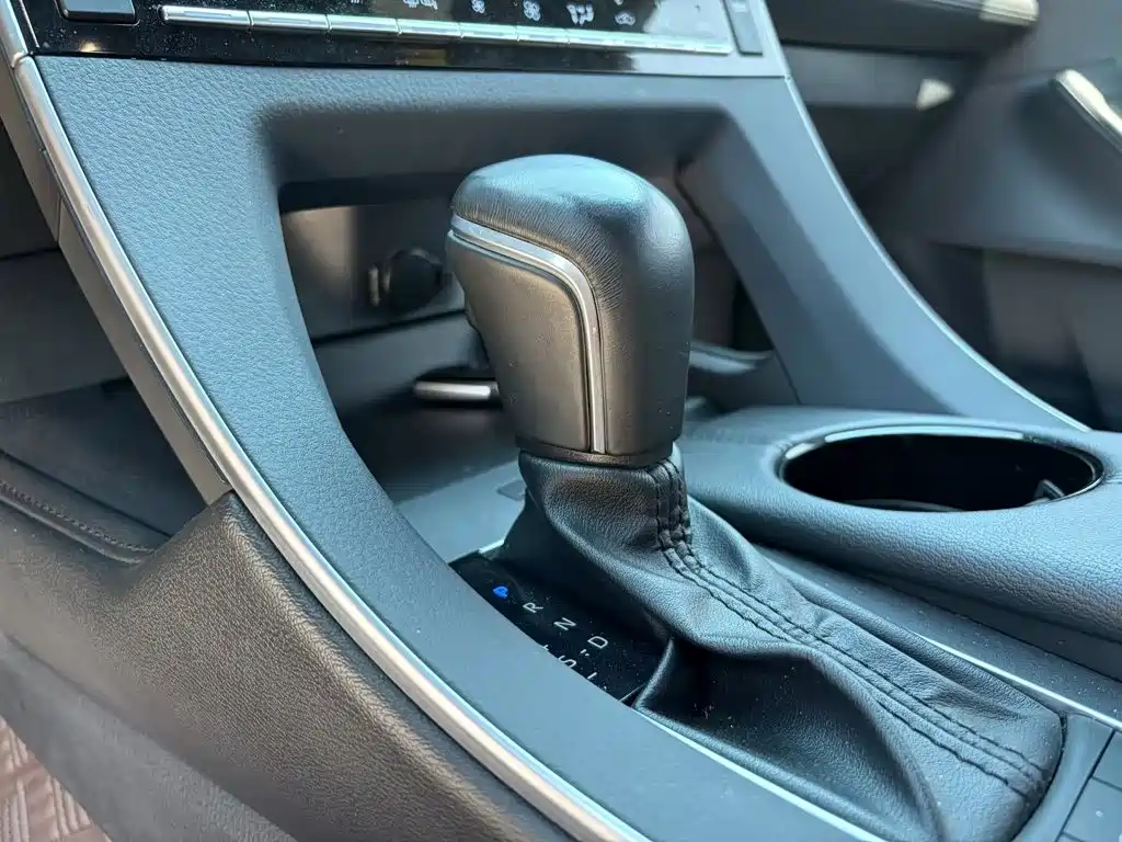 Toyota Avalon — миниатюра 18