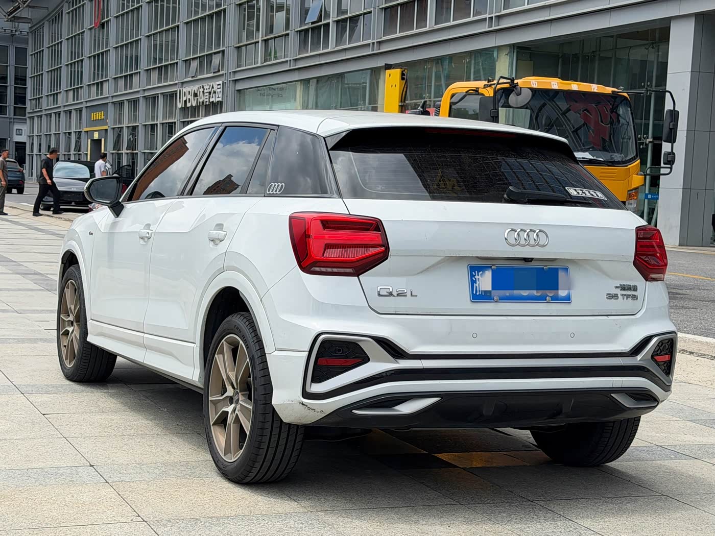 Audi Q2L 1.4 л 2022 г. Белый, пробег 50000 км
