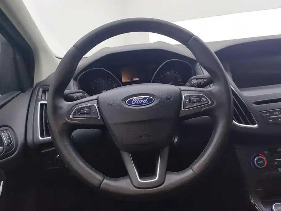 Ford Focus — миниатюра 15