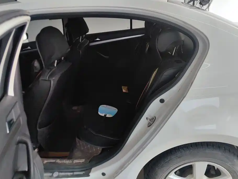 Volkswagen Lavida — миниатюра 11