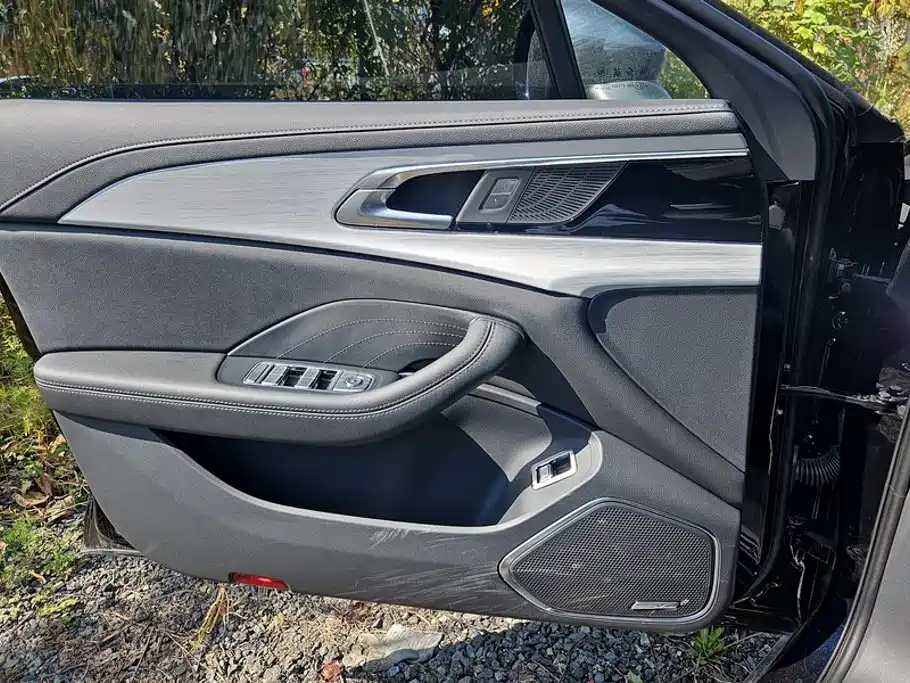 Hongqi Hongqi H5 PHEV — миниатюра 7
