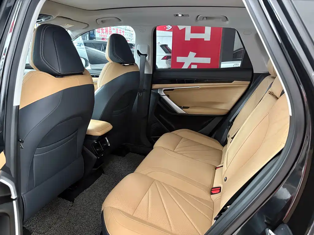 Geely Boyue L — миниатюра 6
