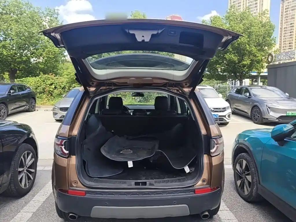 Land Rover Discovery Sport — миниатюра 19