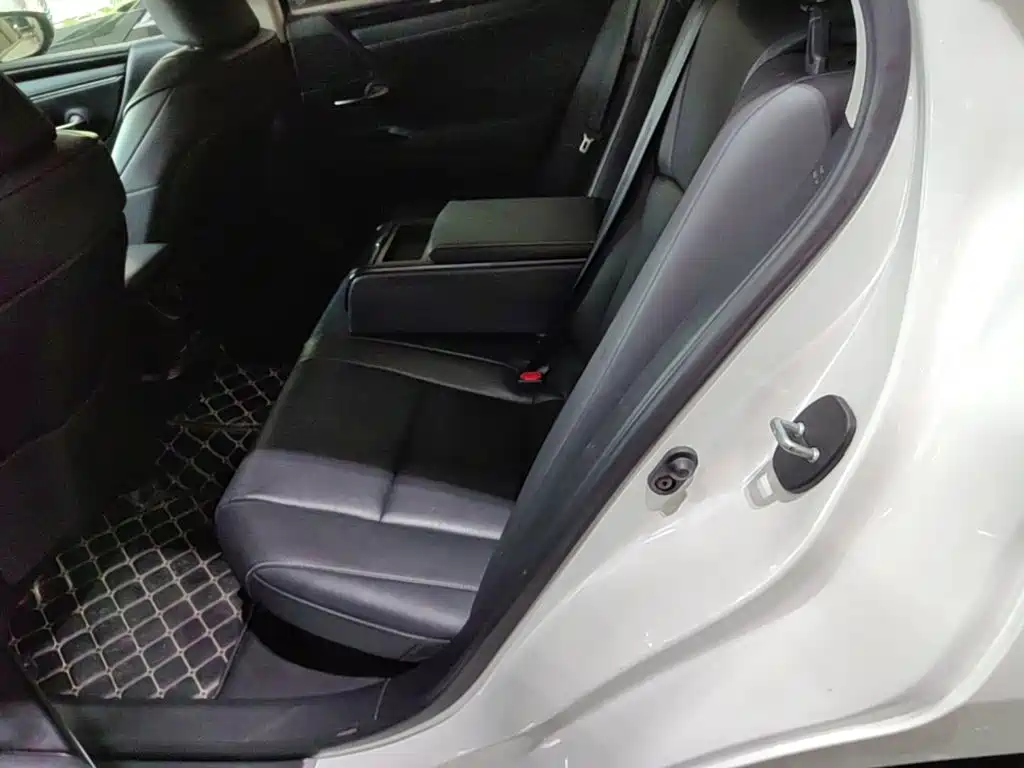 Lexus ES — миниатюра 17