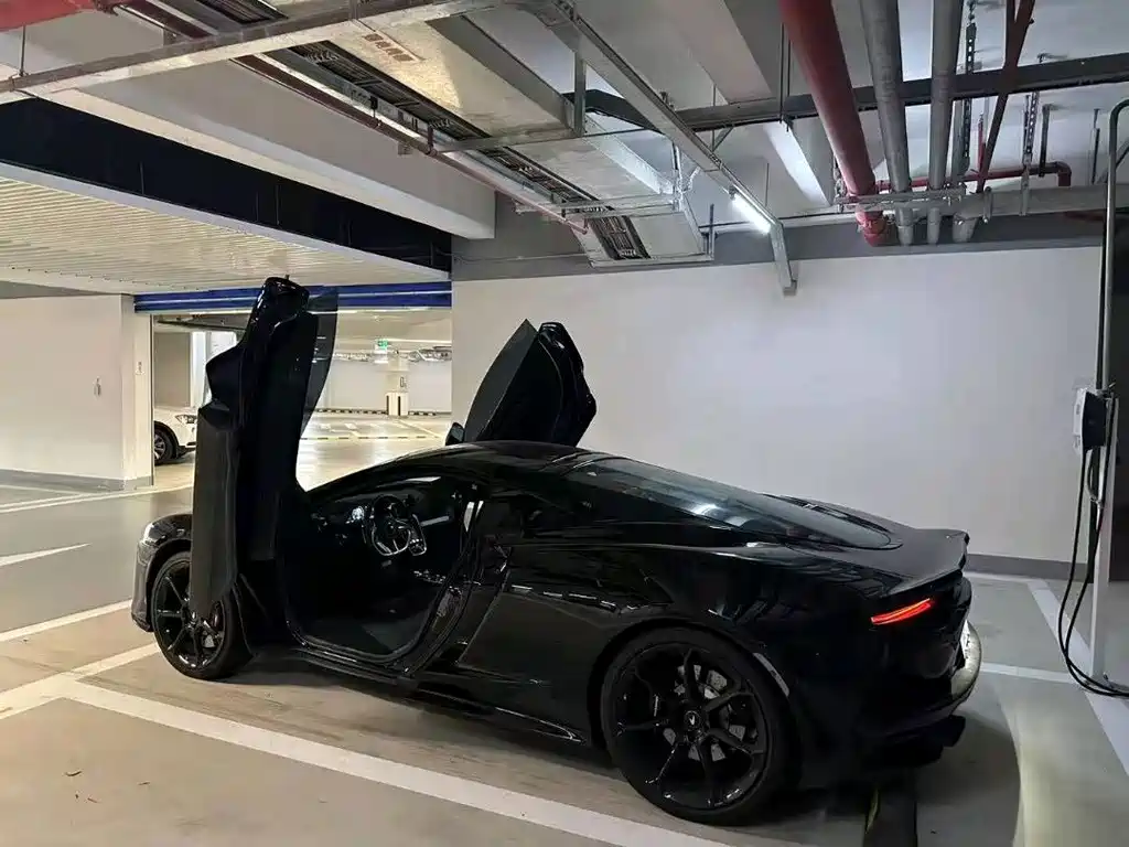 McLaren GT — миниатюра 6