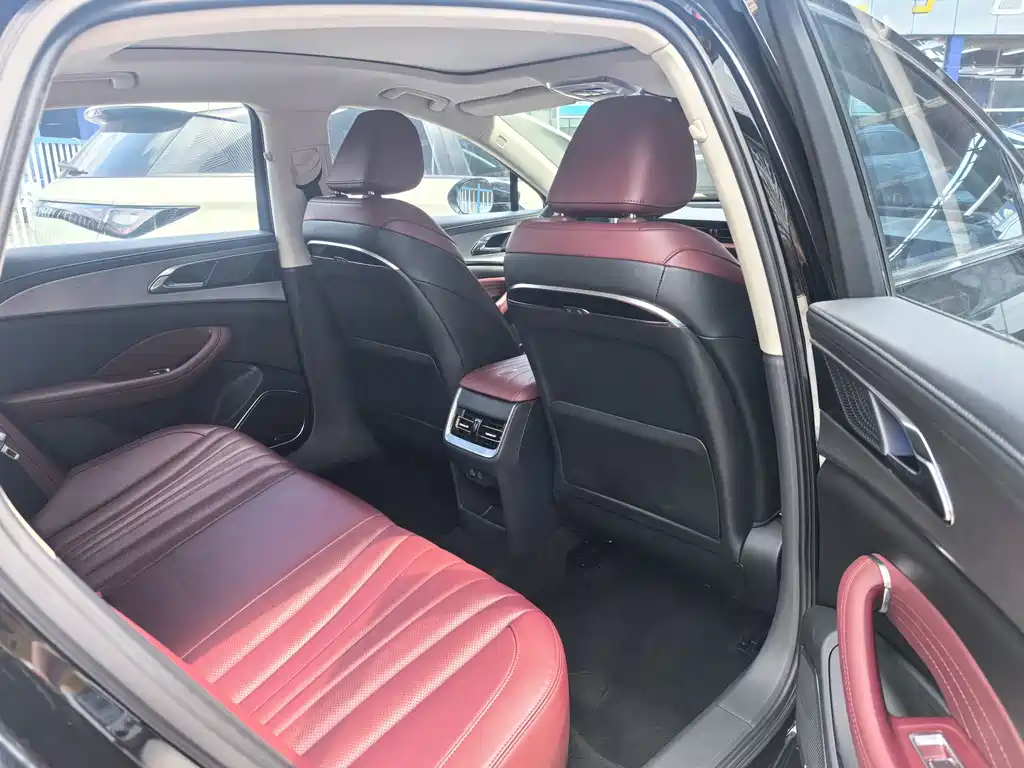 Hongqi Hongqi H5 — миниатюра 5