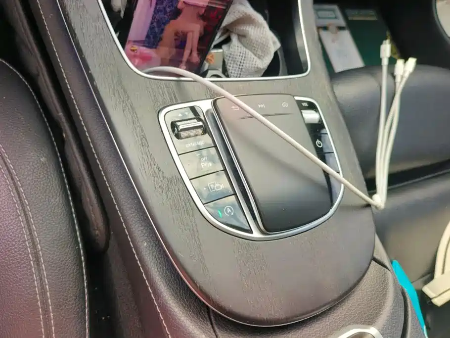Mercedes-Benz E-Class — миниатюра 16