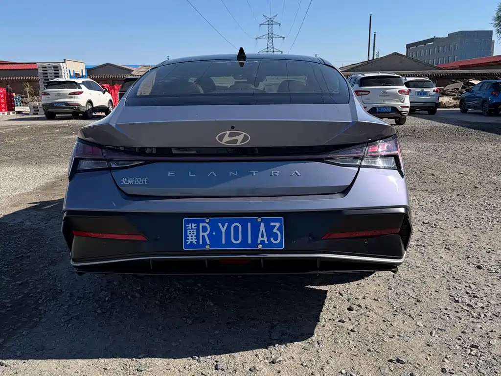 Hyundai Elantra — миниатюра 24