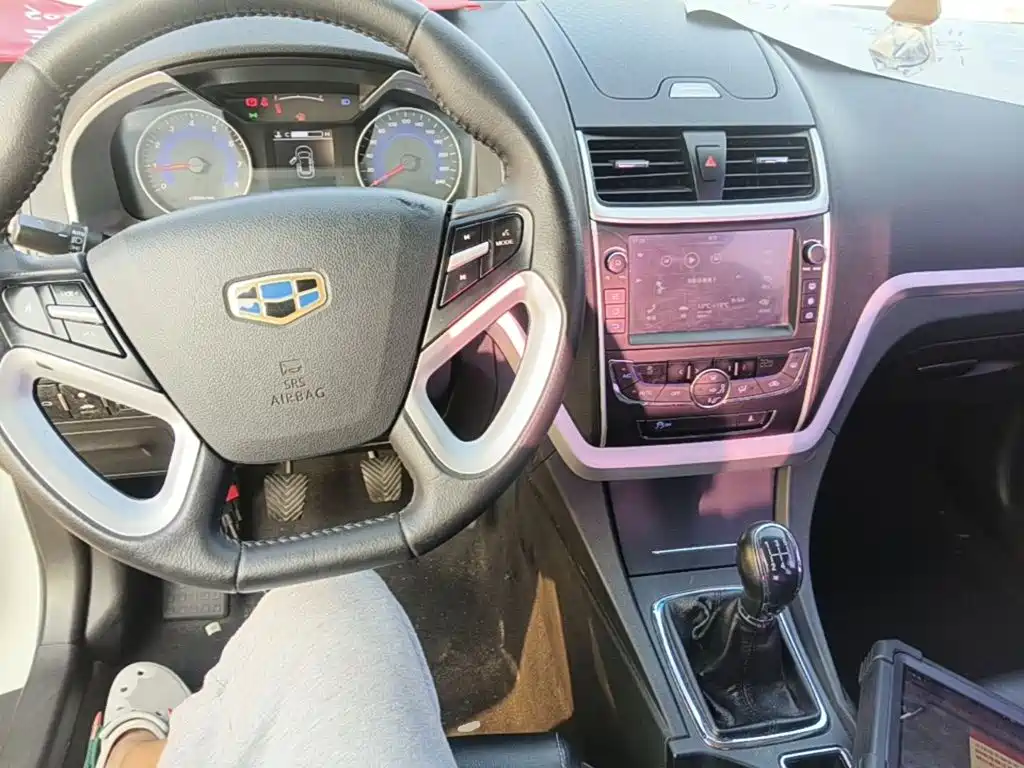 Geely Emgrand — миниатюра 10