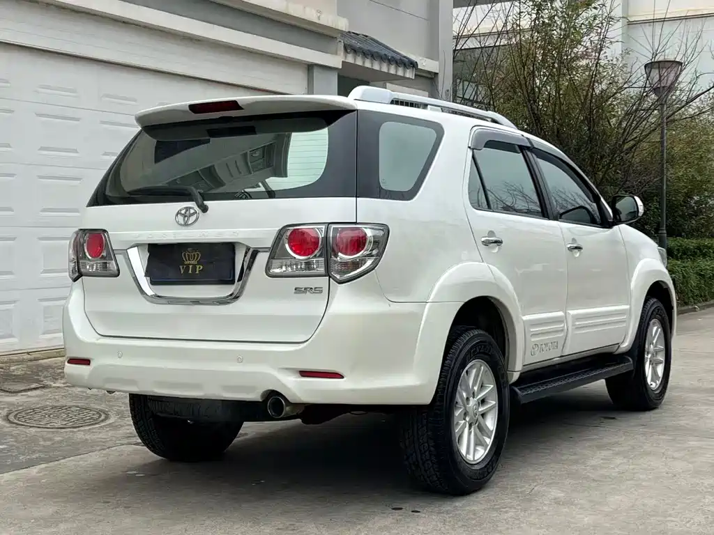 TOYOTA FORTUNER
