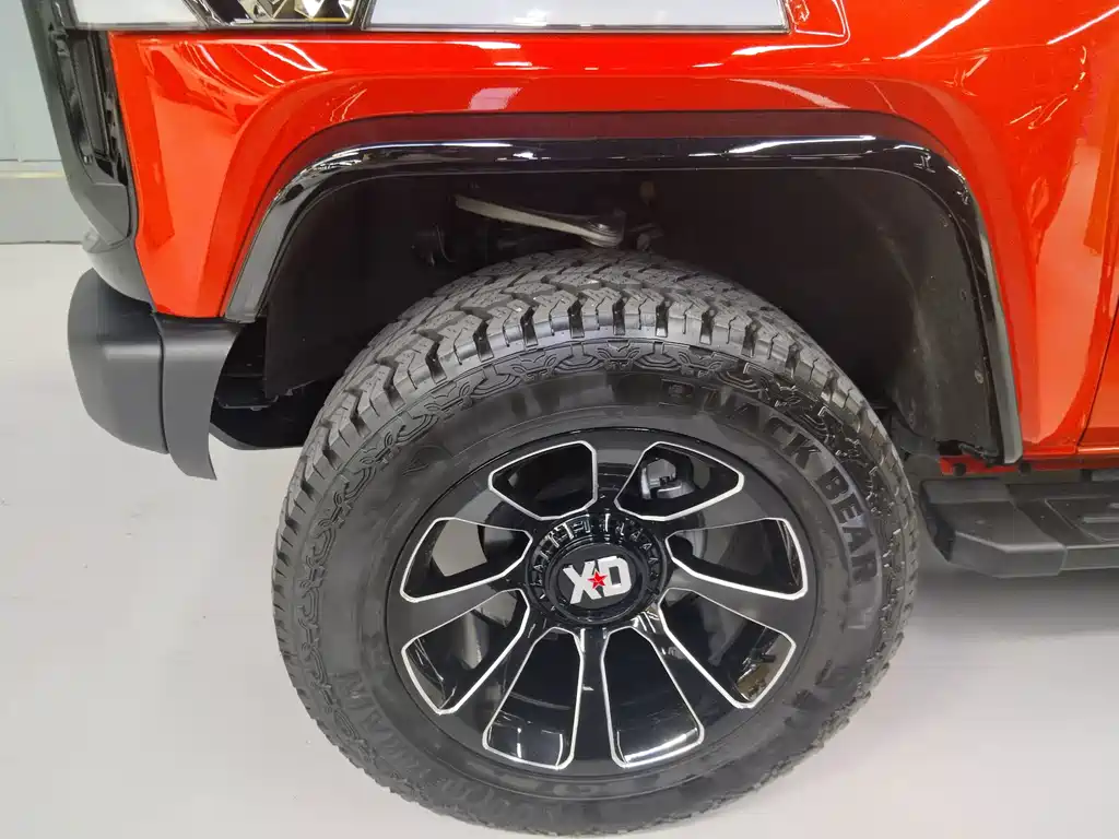 Ford Bronco — миниатюра 3