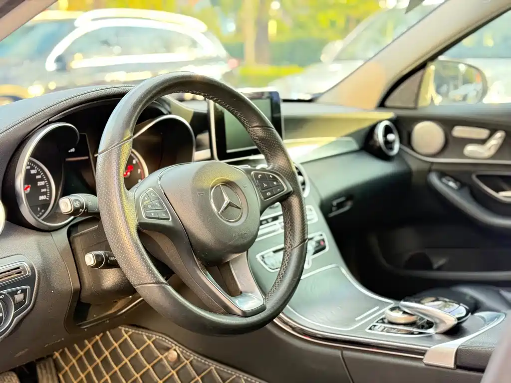Mercedes-Benz C-Class — миниатюра 14