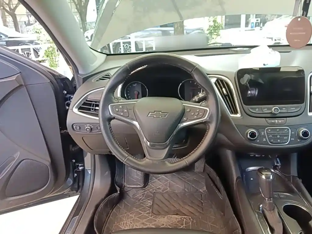 Chevrolet Malibu XL — миниатюра 15
