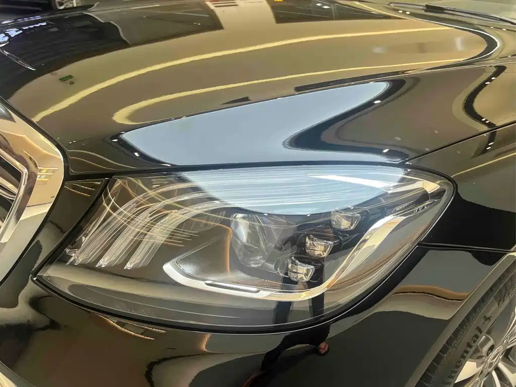 Mercedes-Benz S-Class — миниатюра 8