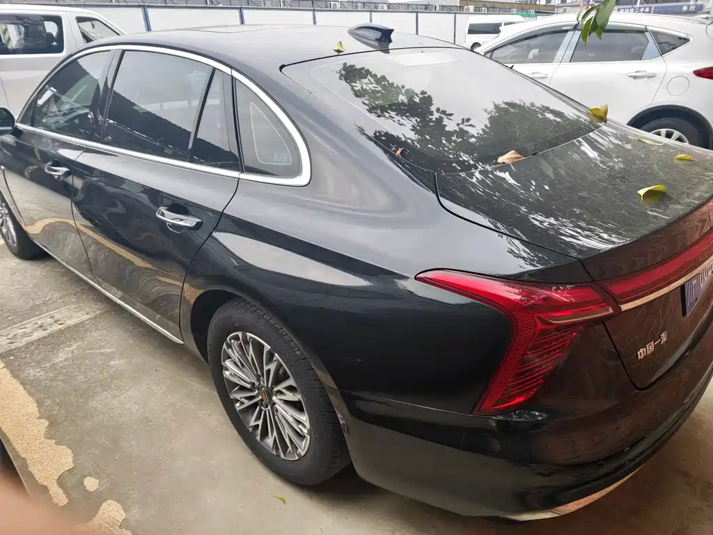 Hongqi Hongqi H5 — миниатюра 16