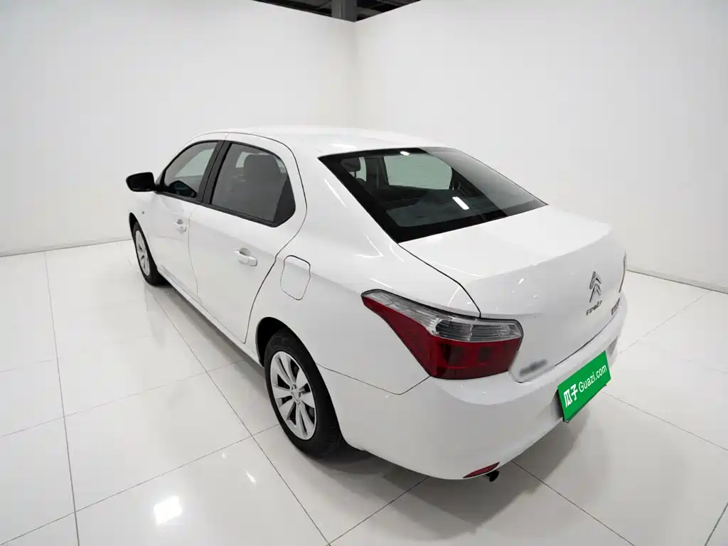 Citroen Elysee — миниатюра 4