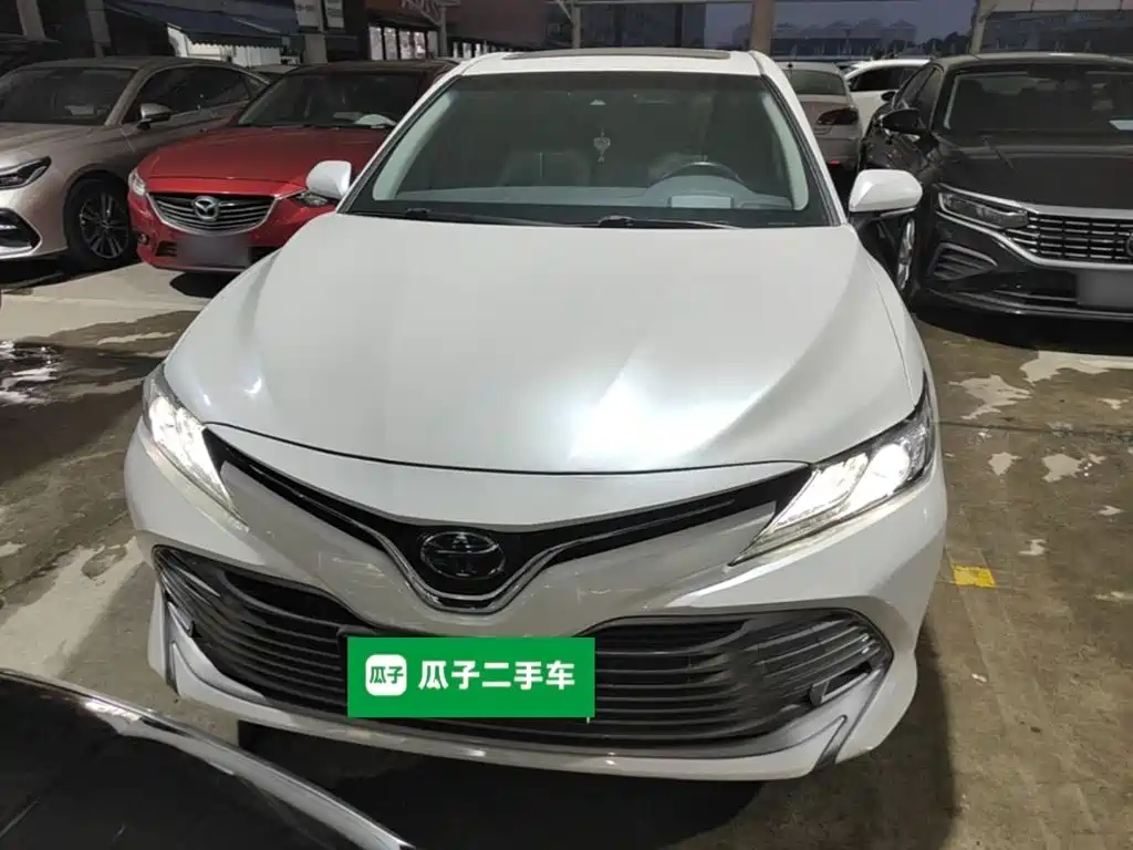Toyota Camry — миниатюра 3