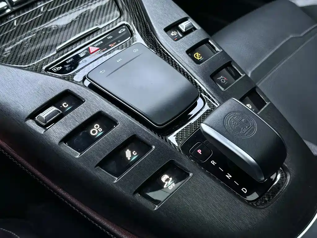 Mercedes-Benz AMG GT — миниатюра 7