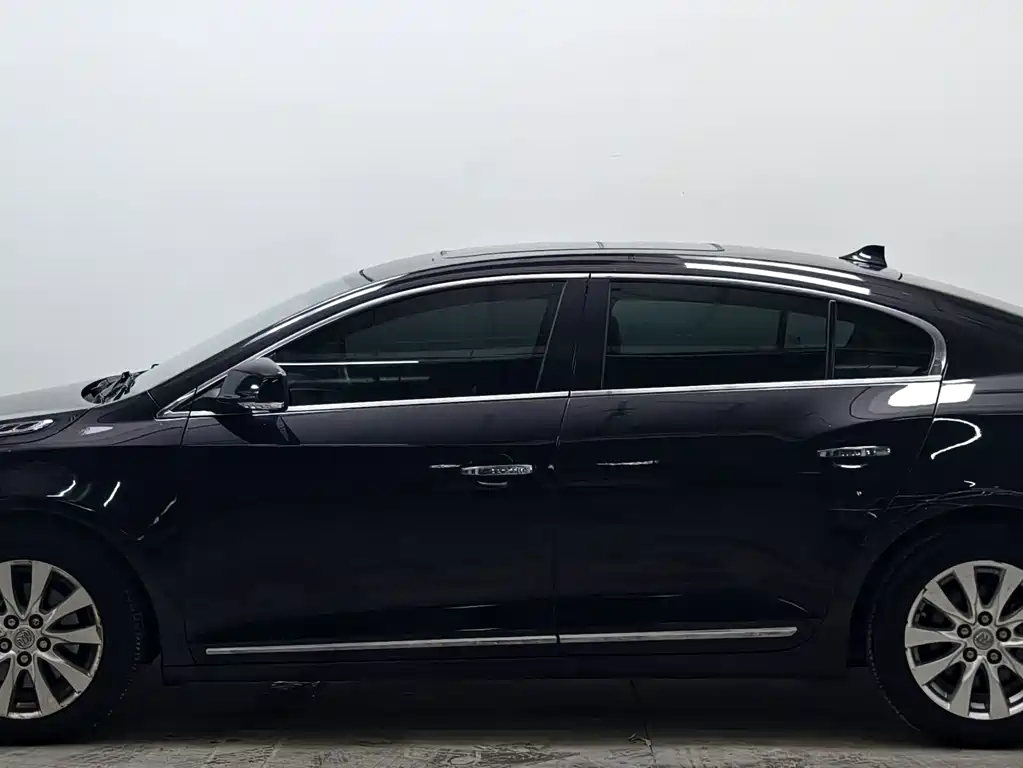 Buick LaCrosse — миниатюра 7