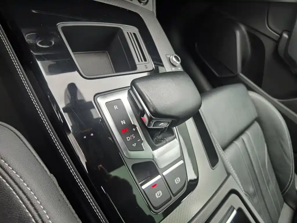 Audi Q5L — миниатюра 13