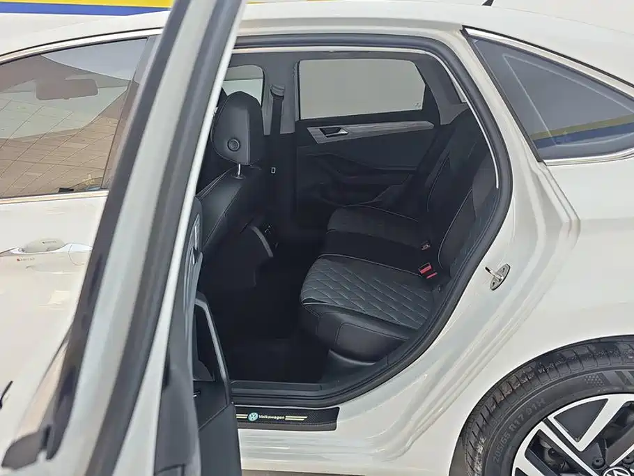 Volkswagen Sagitar — миниатюра 11