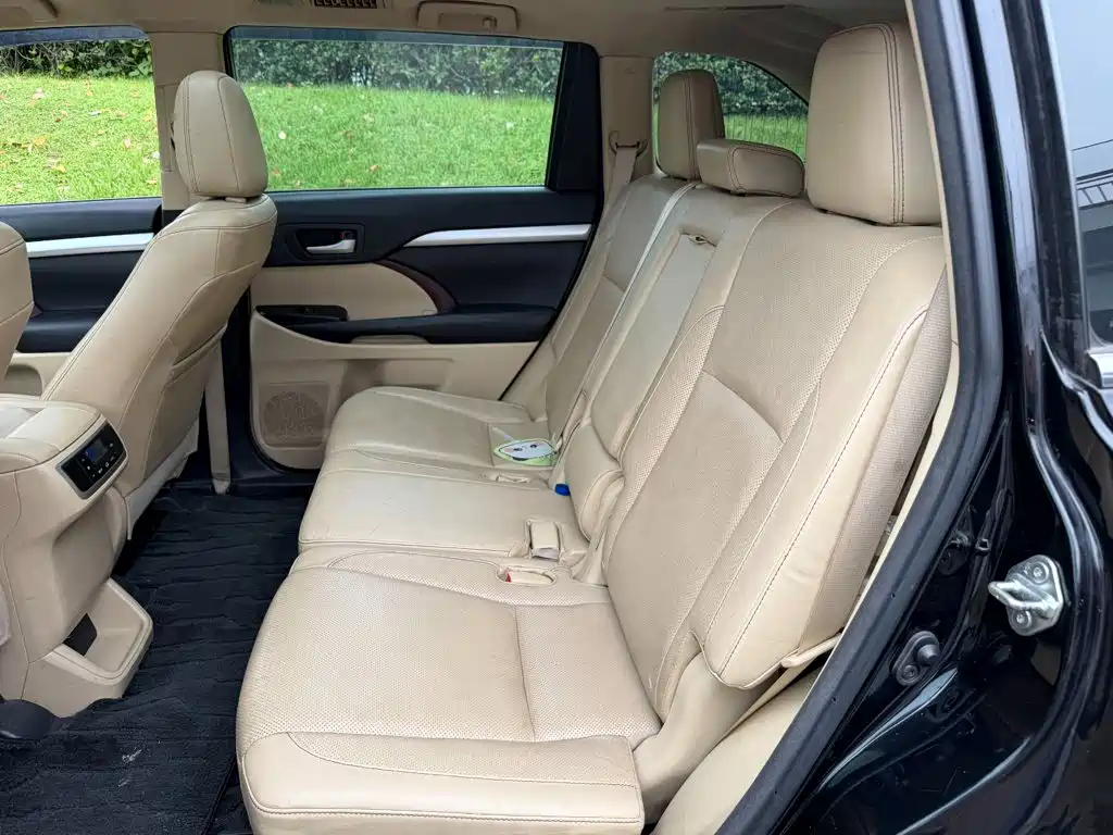 Toyota Highlander — миниатюра 12