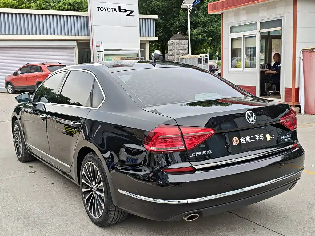 Volkswagen Passat 2017 330TSI DSG