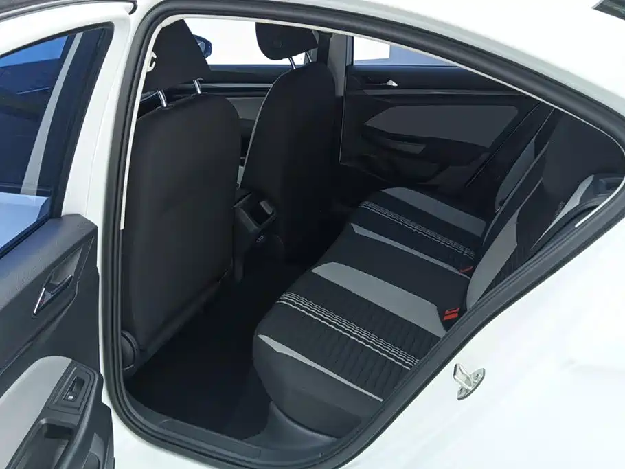 Volkswagen Bora — миниатюра 11