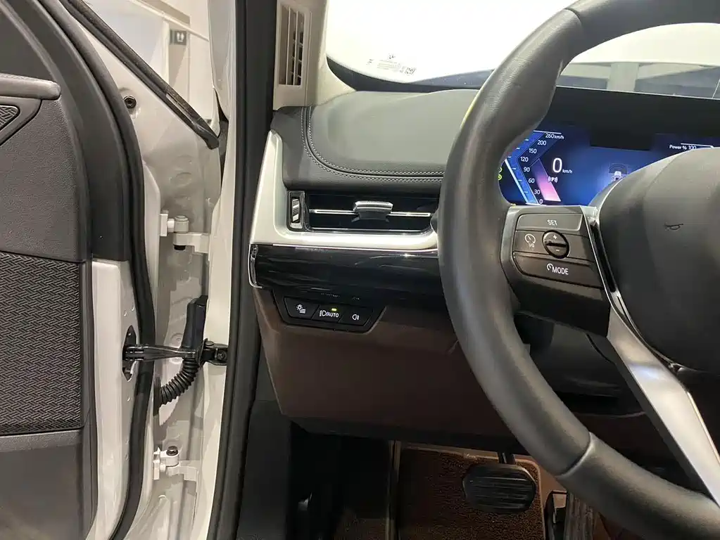 BMW X1 — миниатюра 11